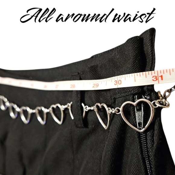 WM Hot Topic Black Pleated Skirt W/Heart Chain Belt Sz M Whimsigoth EGirl Grunge - Picture 5 of 8